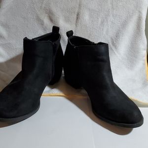 Soft  duel sipperer shoe. Our of the box condition